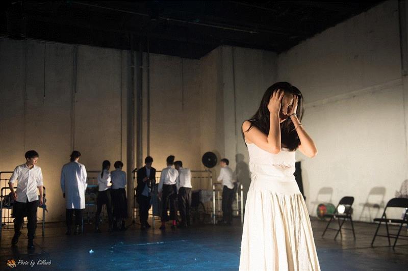 当代社会病例研究所,病例,研究所,患者,蜂巢剧场,医院,职业,病症,病情,孟京辉,张弌铖