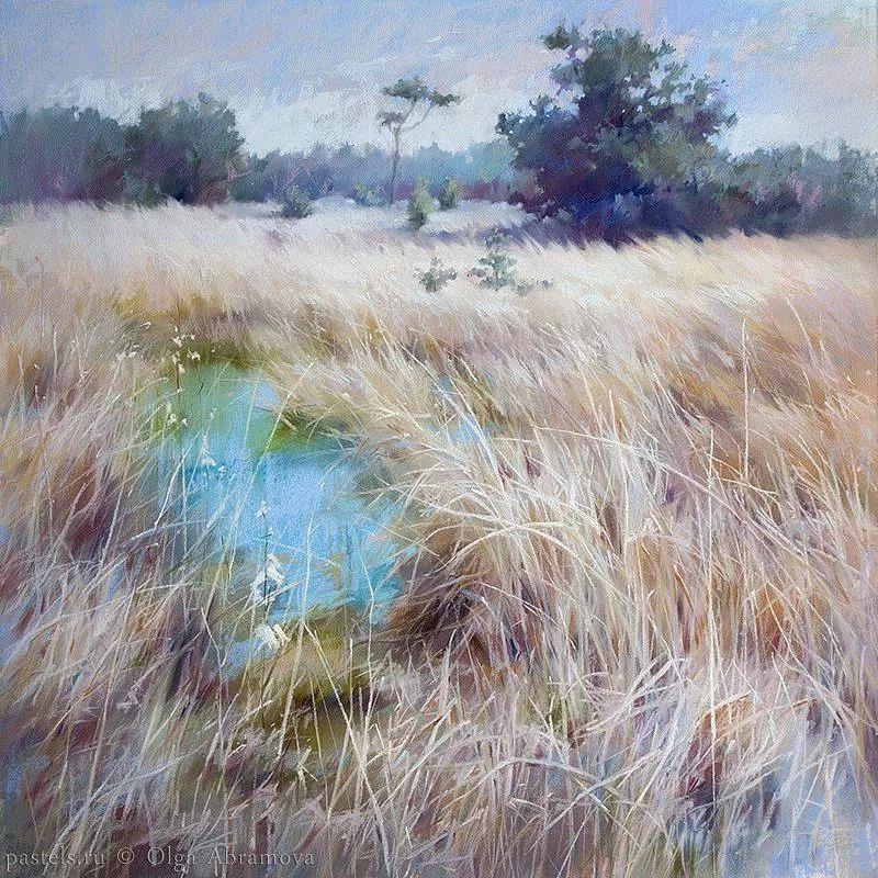 她15年离群索居，只为用一根粉笔打开全新人生，惊艳了世界！,粉笔,Olga,很多人,颜料,墙上,莫斯科艺术学院,色块,阁楼,黑板,节日