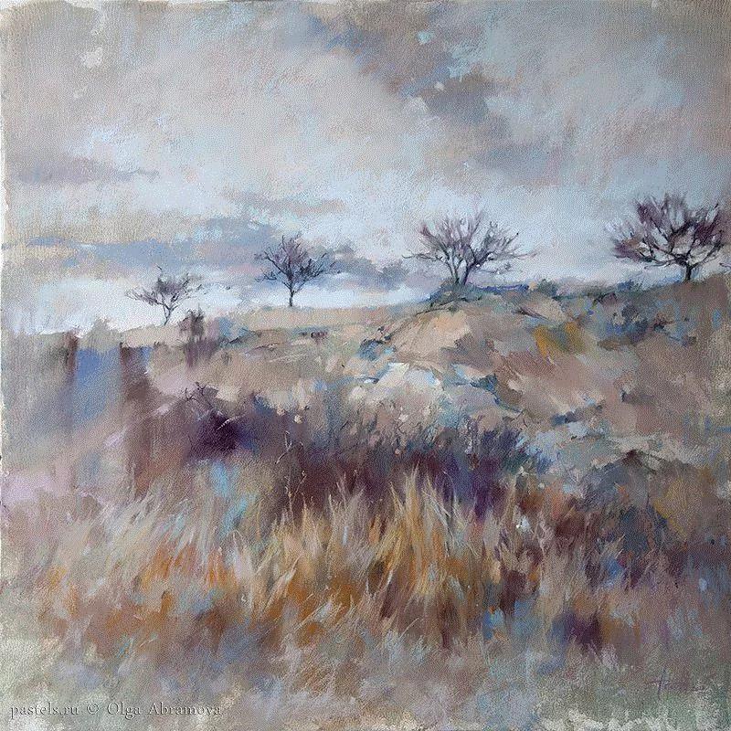 她15年离群索居，只为用一根粉笔打开全新人生，惊艳了世界！,粉笔,Olga,很多人,颜料,墙上,莫斯科艺术学院,色块,阁楼,黑板,节日