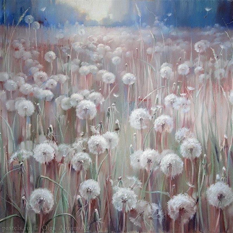 她15年离群索居，只为用一根粉笔打开全新人生，惊艳了世界！,粉笔,Olga,很多人,颜料,墙上,莫斯科艺术学院,色块,阁楼,黑板,节日