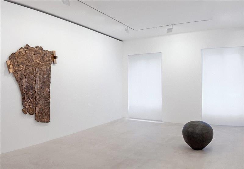 Installation view, Artwork ? Theaster Gates. Photo