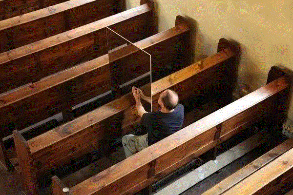 Reflecting Memory（视频截帧），2016年,“修复也是一种伤害”：卡德·阿提亚(Kader Attia) 伦敦海沃德美术馆个展“The Museum of Emotion”,阿提亚,卡德,伦敦,海沃德美术馆,Attia,香港,首尔,伦敦海沃德美术馆,影像,面具