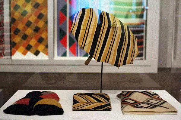 海滩系列,1928,她给丈夫戴绿帽,却点燃了新的艺术人生,画作挂进卢浮宫! 壹号收藏 今天,丈夫,卢浮宫,绿帽,艺术人生,壹号,索尼娅,德劳,巴黎,罗伯特,服装