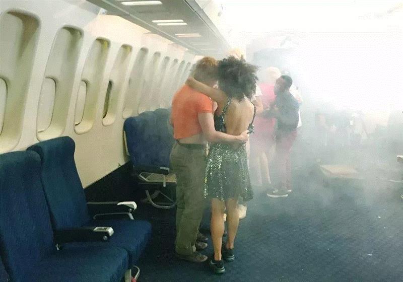 《坠机-岛上的生活乐园》,菲利浦·肯恩和他的舞台微观世界,舞台,菲利浦·肯恩,微观世界,肯恩,菲利普,赛尔吉,戏剧,乌托邦,法国,剧团