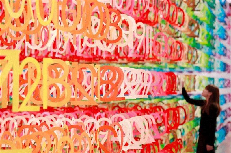 色彩丨用100种颜色做设计，是怎样一种惊艳？,颜色,装置,Emmanuelle,FURLA,花卉,图案,色调,树木,立方体,Moureaux