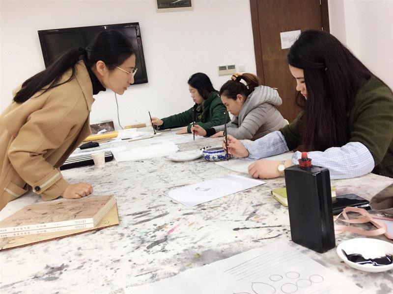 美博学艺堂 | 工笔花鸟画的基础学习讲授 最后的席位就等你来！！,工笔,美博学艺堂,花鸟画,席位,工笔画,学员,白描,电话,美博美术馆,课程