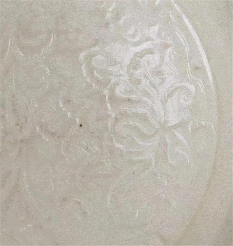 刻花牡丹纹盘局部,看牡丹纹识别瓷器年代？你也可以！,牡丹纹,瓷器,牡丹,器物,纹饰,青花,故宫博物院,花瓣,西夏,元代