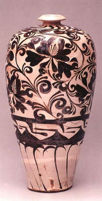 金代白地黑花缠枝牡丹纹梅瓶，1987年观台磁州窑址出土,看牡丹纹识别瓷器年代？你也可以！,牡丹纹,瓷器,牡丹,器物,纹饰,青花,故宫博物院,花瓣,西夏,元代