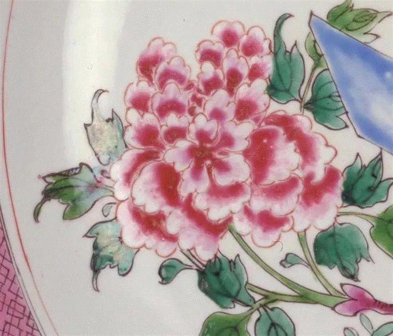 雉鸡牡丹纹盘局部,看牡丹纹识别瓷器年代？你也可以！,牡丹纹,瓷器,牡丹,器物,纹饰,青花,故宫博物院,花瓣,西夏,元代