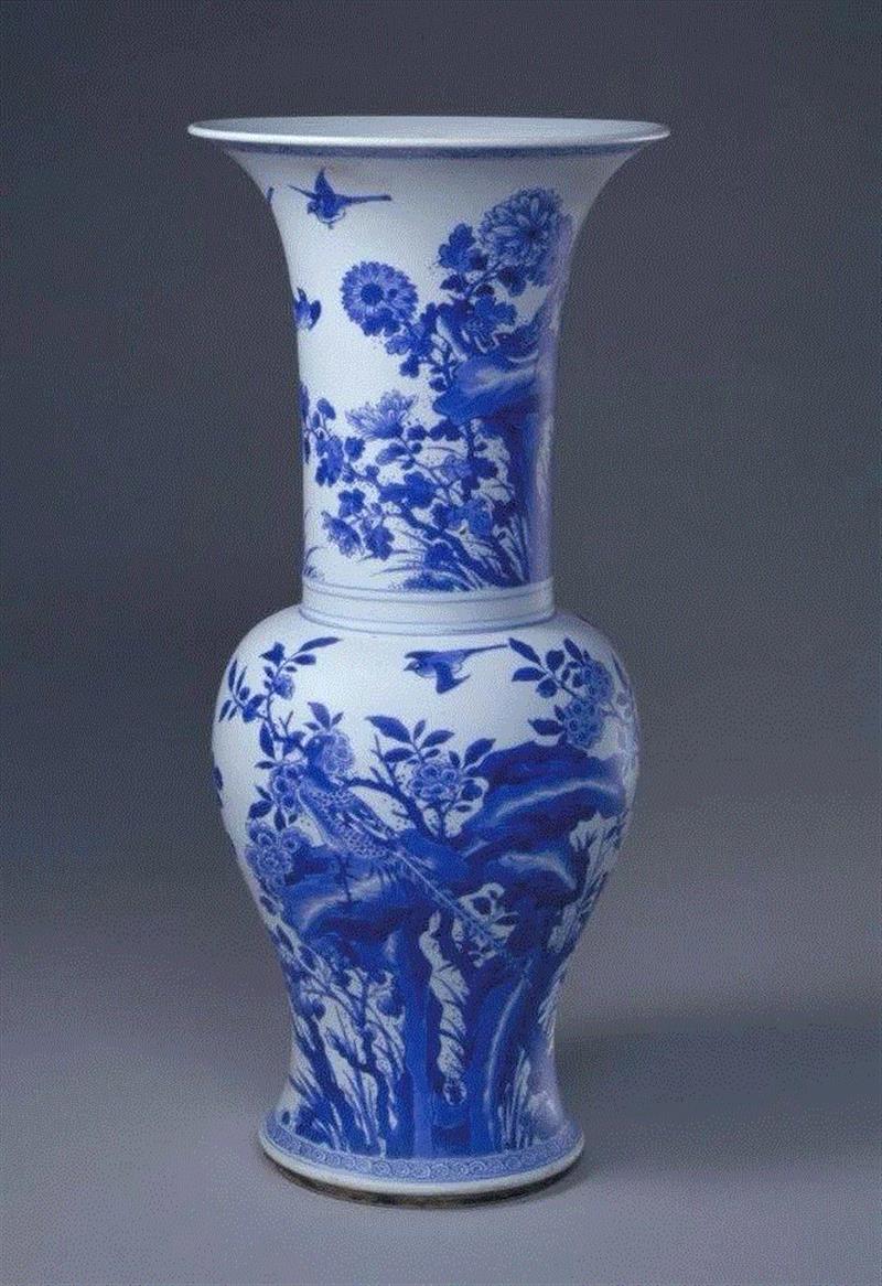 清康熙雉鸡牡丹纹凤尾尊，故宫博物院藏,看牡丹纹识别瓷器年代？你也可以！,牡丹纹,瓷器,牡丹,器物,纹饰,青花,故宫博物院,花瓣,西夏,元代