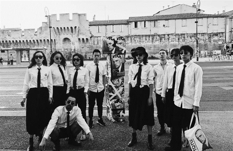 如果你敢在这个时代,用戏剧养活自己。,戏剧,演员,孟京辉,孟京辉戏剧工作室,舞台,话剧,才艺,恋爱的犀牛,电话,形体