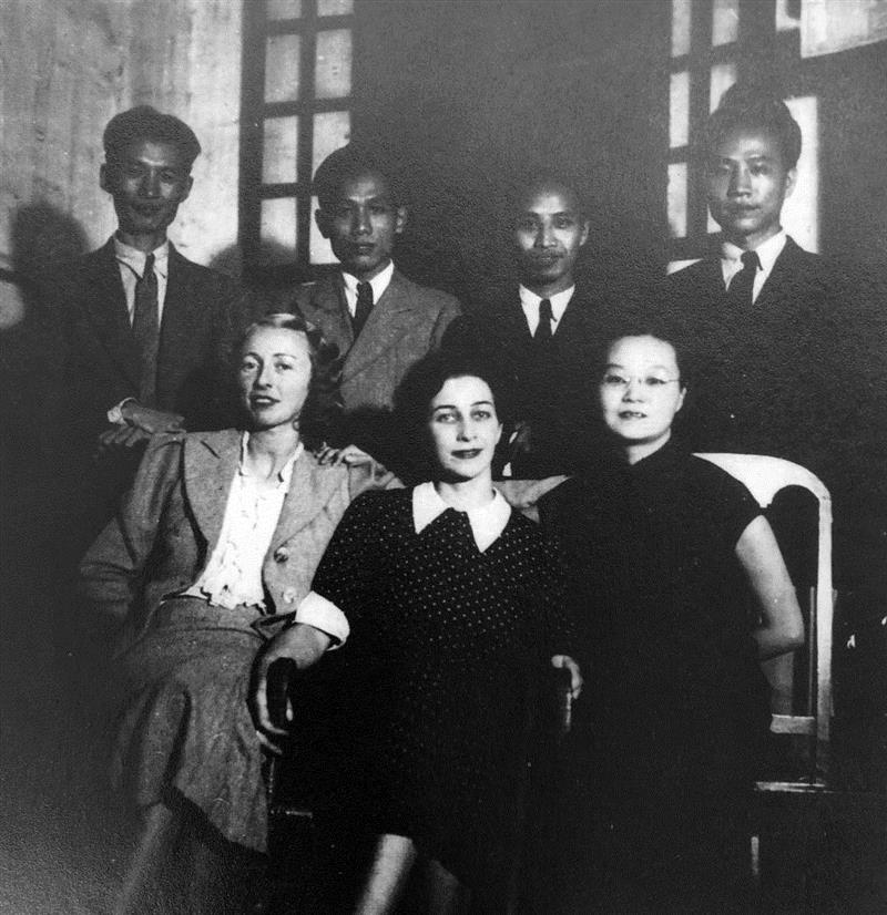 观叶知秋，那些朴实、鲜活的凤凰山留法艺术家们 | 深读“留法大展”,凤凰山,叶知秋,吴作人,常书鸿,王临乙,吕斯百,秦宣夫,李娜,重庆,王合内