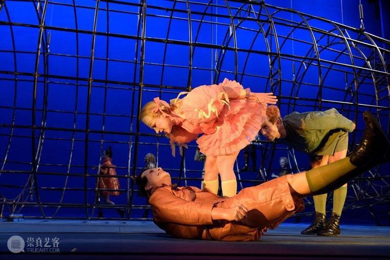 Zeppelin,剧看世界 | 他打翻了上帝的调色盘,调色盘,戏剧,弗里茨,色片,导演,演员,颜色,青色,灯光,Murmel