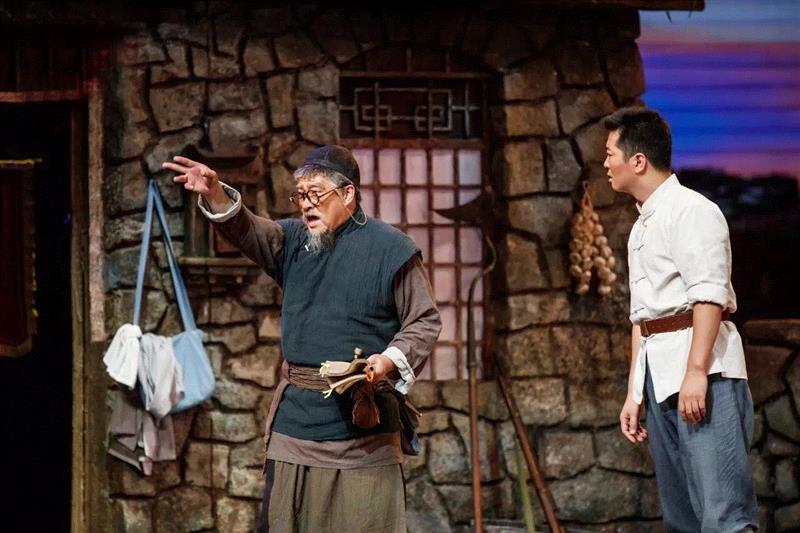 摄影：刘海栋&nbsp; &nbsp;2016年,理解与表现（下）——一个演员的六个形象,演员,人物,导演,高鹏,歌剧,眼镜,黄大年,原型,仇虎,孔明