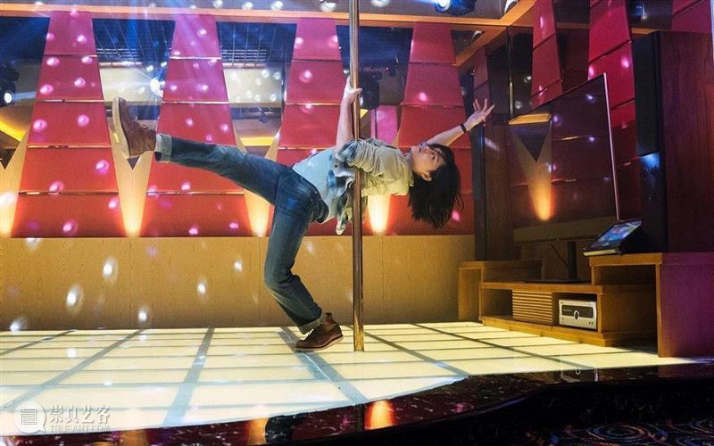 电影《飞驰人生》没有女主角，尹正秀了一段钢管舞，被坊间封为了“女一号”。,来，聊聊尹正,尹正,电影,演员,张国荣,导演,袁华,王勇,沈腾,音乐,夏洛特烦恼