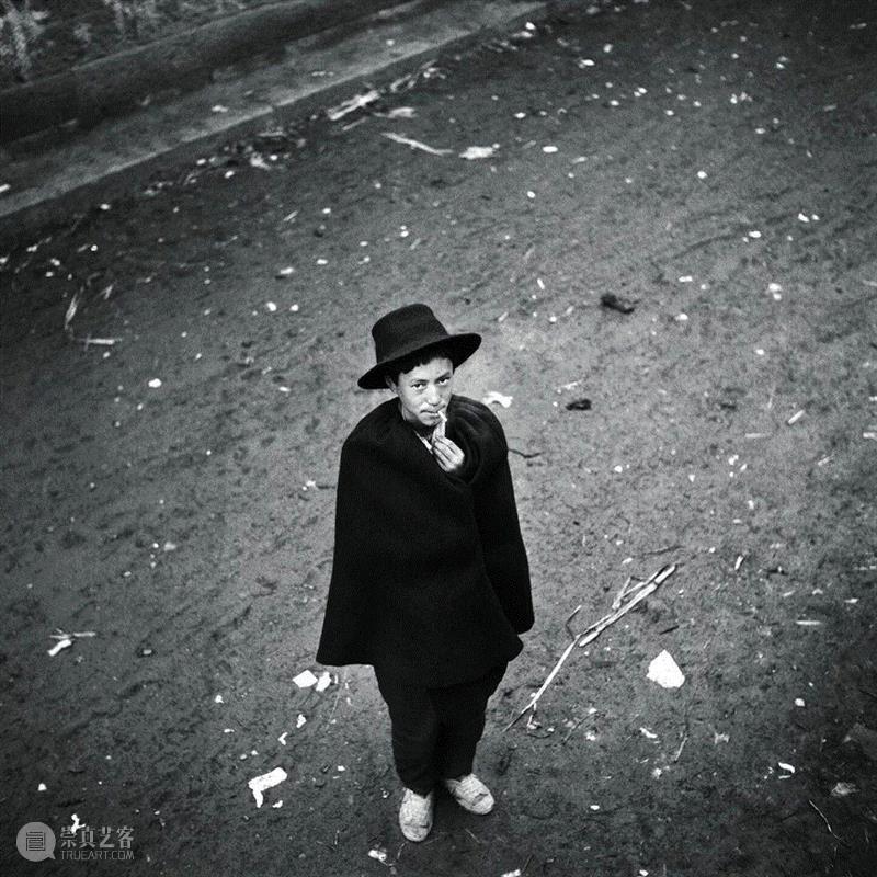 【SC?P｜照片故事】黎朗——《彝》的故事,黎朗,双年展,彝族,成都,SCoP,四川,彝人,黑色,上海摄影艺术中心,瓦伦西亚