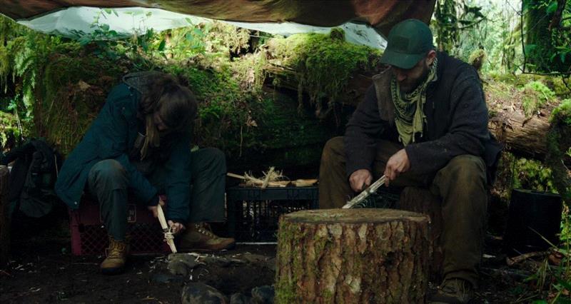 比“贝爷”更猛的男人，带着女儿野外求生,女儿,野外,贝爷,父亲,荒野,汤姆,父女,威尔,二人,海马