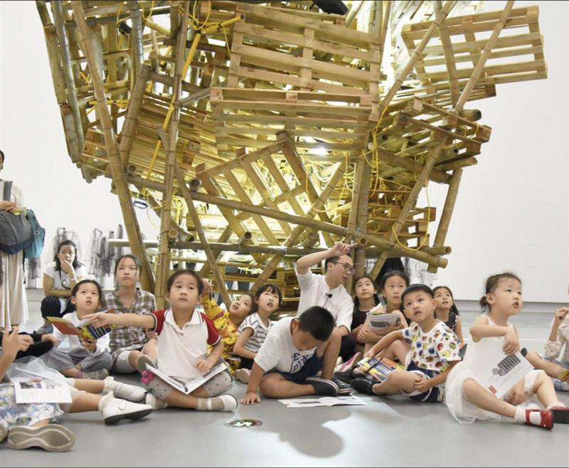 图片摄于WAVELENGTH：出厂设置展厅内,PowerLong  约 | 十一长假第一堂美术课：带你看懂当代艺术,Power,Long,十一,长假,WAVELENGTH,美术馆,魔法,宝龙,宝龙美术馆,展期