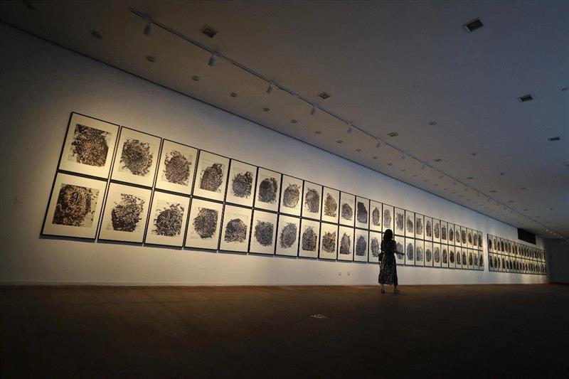 葵颂——许江近作展正式开幕！,许江,葵颂,近作展,上海民生现代美术馆,野火,雕塑,一代人,油画,装置,华葵