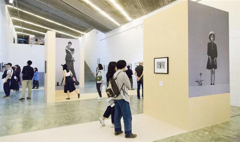与大师共度秋日午后——饭泽耕太郎讲《做“写真”的植田正治》,写真,植田正治,饭泽耕太郎,日本,三影堂摄影艺术中心,饭泽,酒会,见面会,爱好者,摄影师