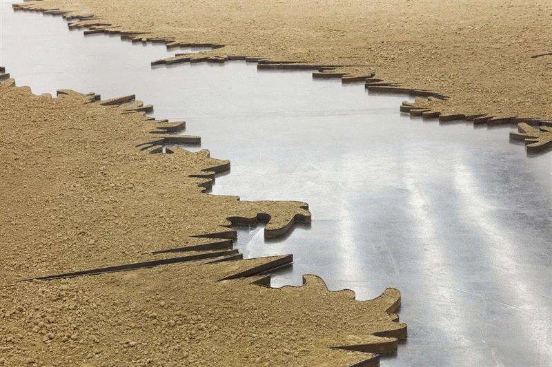 正在展出｜杨心广：坏土  ( Yang Xinguang: Bad Soil ),杨心广,Bad,Soil,Oct,北京公社,物质,iron,不锈钢,中央美术学院美术馆,假期