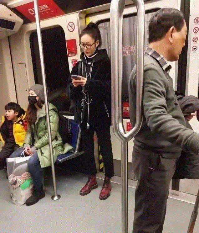 人物 ▎大表姐刘雯又上热搜：我用我的本真去歌唱,刘雯,表姐,人物,模特,时尚,湖南,少女,灰姑娘,外面,眼神