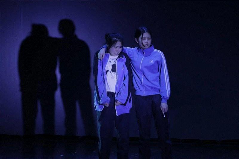 漠视,是自保?还是恶人的猖獗?,恶人,花罅,导演,悲剧,少女,花季,花朵,杨哲芬,标签,教师