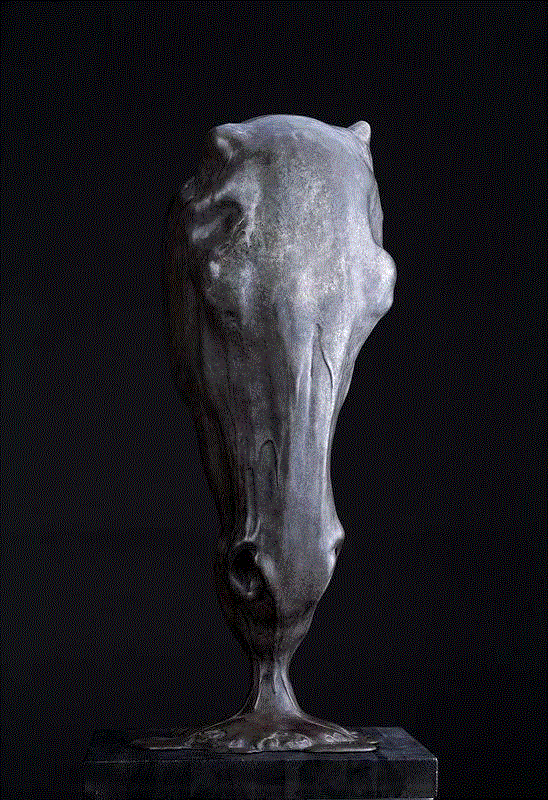 王伟 《夜》青铜 27×27×65cm 2008年,「松」趣｜艺术中的马,趣｜,王伟,雕塑,松美术馆,法国,白夜,材质,松间,电话,拉斯科洞窟