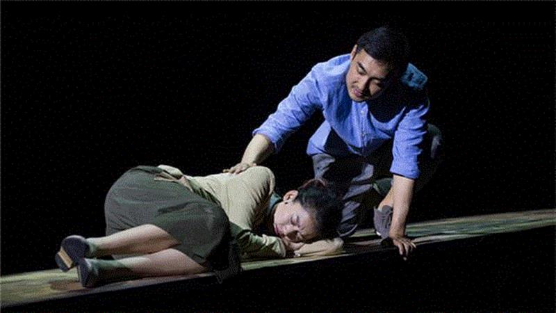 剧评丨当焦虑来袭，这部戏教你如何“呼吸”,戏剧,好人,跷跷板,导演,情侣,演员,夫妻,二人,高等教育,正向