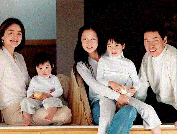 64岁林青霞被曝婚变：我的情路从未平坦过,林青霞,婚变,情路,秦祥林,秦汉,萧芳芳,台湾,感情,香港,女神