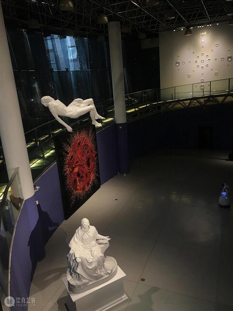 上海MoCA十三周年|群展‘众妙之门’  注入多元学科能量 拓展艺术边界,上海当代艺术馆,石至莹,李磊,杨青青,严培明,科技,井士剑,王冬龄,雕塑,装置,人工智能,嘎德