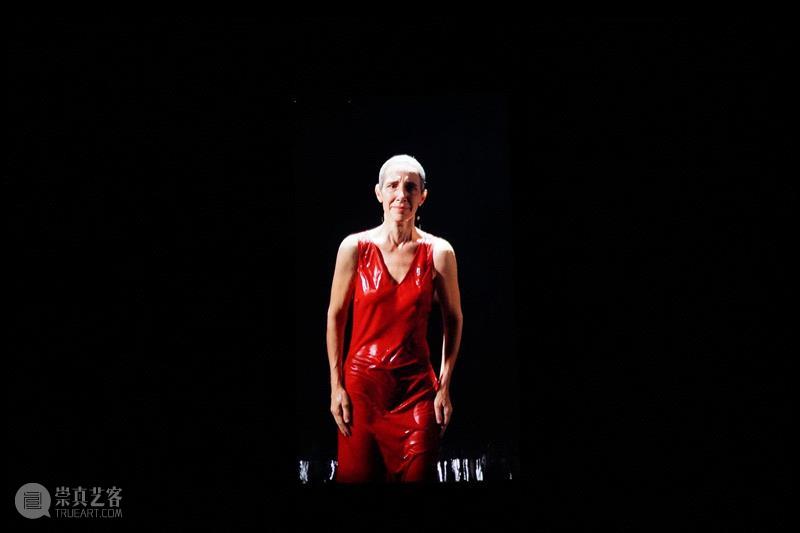 Bill Viola，《归来 The Return》，2007，“众妙之门”展览现场，上海当代艺术馆
