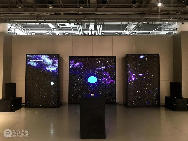 231《栖居：在世界与世界之外》,上海MoCA十三周年|群展‘众妙之门’  注入多元学科能量 拓展艺术边界,上海当代艺术馆,石至莹,李磊,杨青青,严培明,科技,井士剑,王冬龄,雕塑,装置,人工智能,嘎德