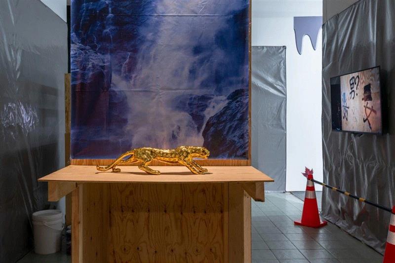 展览现场 Installation views |TRI-SOLO 三个展,TRI,SOLO,views,孙一钿,王芮,上海市徐汇区安福路298弄2号楼,底楼,Lane,一钿,Parking