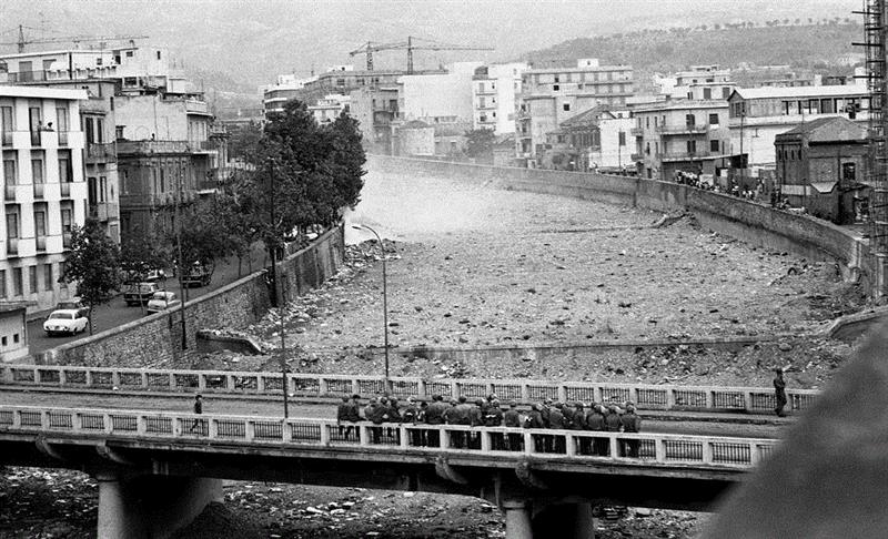 ?Agnese De Donato, 欧洲1970年,@RT U | 那些被遗忘的_____,意大利,高架桥,美术馆,政治,Calabria,工厂,建筑,记忆,卡拉布里亚,档案