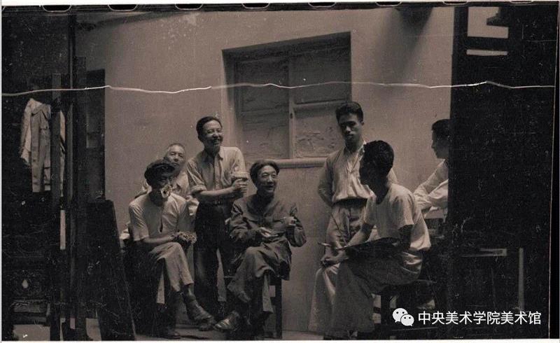 左起：王式廓，倪怡德，李宗津，徐悲鸿，戴泽，冯法祀  1953年,“中央美术学院百年校庆特展：耕耘者——戴泽油画艺术展”即将启幕 | CAFAM展览预告,戴泽,油画,中央美术学院,校庆,耕耘者,艺术展,CAFAM,预告,徐悲鸿,中央美术学院美术馆