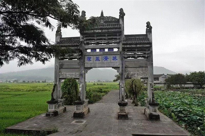 讲述 ▎易中天：中国人为什么喜欢议论别人离婚？,易中天,闲话,一个人,丈夫,第三者,夫妻,面子,女方,当事人,男女