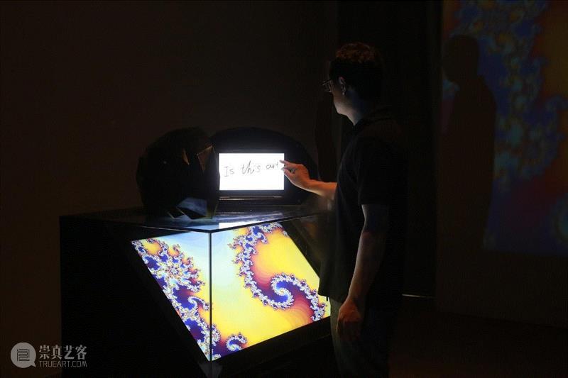 看见思考的光 展览现场 installation view,邹 操 | “无不碍有” 展览现场,ThinkPad,宣纸,装置,邹操,禅宗,水槽,云山戏墨,tank,冰墨,科技