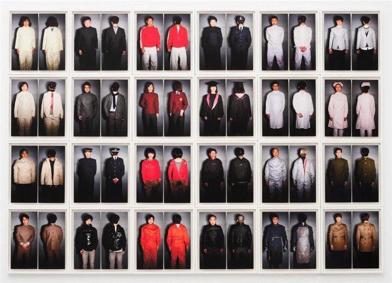 ? YANG ZHENZHONG,&nbsp;Wrong way around, 2011. Cou