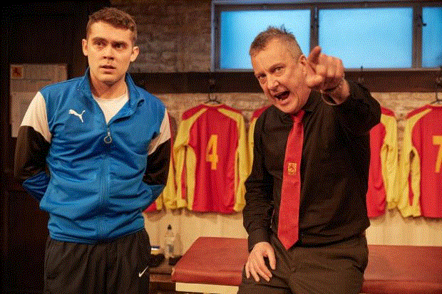 「 福利 」NEXT STAGE | 听说答对这些题，你就是横跨戏剧和足球的十级大神,足球,戏剧,福利,STAGE,大神,下方,音乐剧,俱乐部,话剧,英国