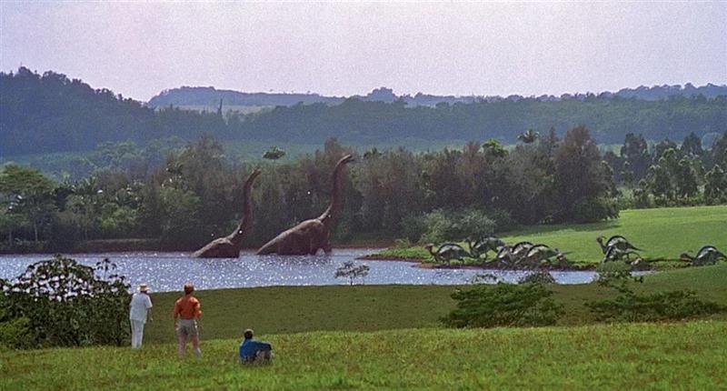 不幸的事情果然发生了。虽然公园有电脑系统管理，但却因为被员工破坏而造成了无法挽救的失控局面。,6月份最期待的电影，终于来了！,电影,恐龙,侏罗纪公园,博士,侏罗纪世界,哈蒙德,电脑,公园,特效,模型