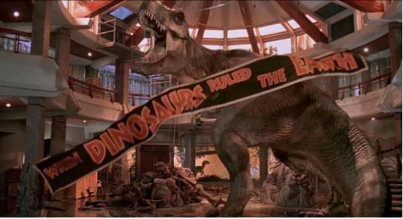 他们在这里发现了一个夜视眼镜，也是 JP 第一集里的经典道具。,6月份最期待的电影，终于来了！,电影,恐龙,侏罗纪公园,博士,侏罗纪世界,哈蒙德,电脑,公园,特效,模型