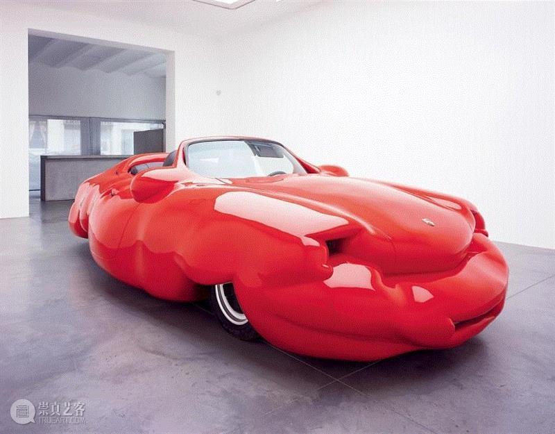 Erwin Wurm，Fat Car Convertible (Porsche) , 2005,Why so serious? 吞下世界的艺术家——欧文·沃姆,欧文·沃姆,公共艺术,雕塑