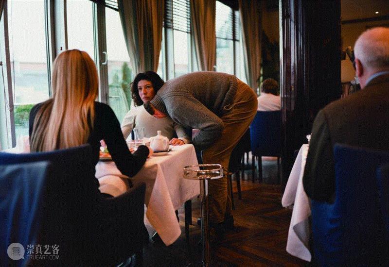 Erwin Wurm，一分钟雕塑,Why so serious? 吞下世界的艺术家——欧文·沃姆,欧文·沃姆,公共艺术,雕塑