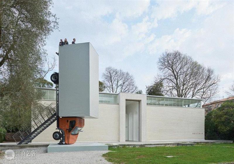 Erwin Wurm，一分钟雕塑,Why so serious? 吞下世界的艺术家——欧文·沃姆,欧文·沃姆,公共艺术,雕塑