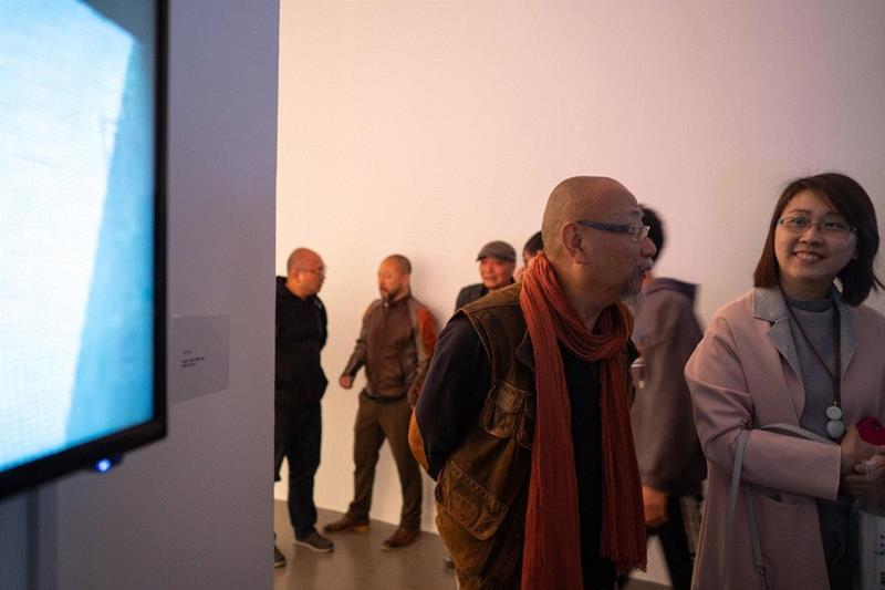 《行跡可疑》:以无聊对抗无聊丨AMNUA展评,行跡可疑,丨AMNUA,南京,华茂,装置,公车,南京艺术学院美术馆,视频,盛剑峰,目的地