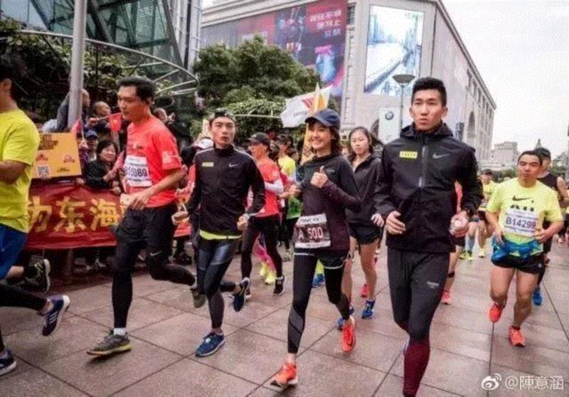 史上最硬核产妇！37岁陈意涵生娃2个月，22小时跑完210公里，自律的女人太可怕··,陈意涵,产妇,微博,元气,张钧甯,孕妇,很多人,马拉松,彭于晏,宝宝