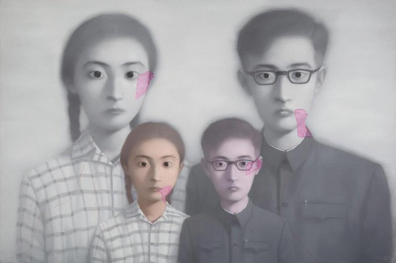 张晓刚 (中国，1958年生),中国当代艺术1分钟：中坚力量的回归,中坚,佳士得,香港,油彩,曾梵志,张晓刚,周春芽,石头,刘野,艺术史