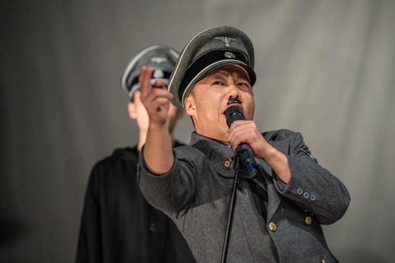 在2019年5月,将发生一件本该发生在1945年的怪事,怪事,希特勒,卓别林,肚子,电影,爱娃,刘晓晔,人物,王印,耿尤优