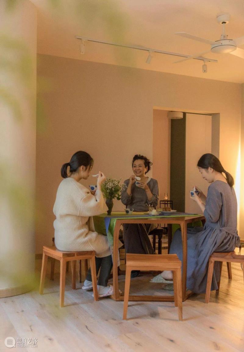 谁能不眷恋，与你同坐时的温柔,茶桌,家里,形制,人与人,温情,从业者,旁边,气质,家具,璞素